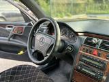 Mercedes-Benz E 320 1997 годаfor3 700 000 тг. в Алматы – фото 5