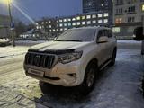 Toyota Land Cruiser Prado 2022 года за 26 700 000 тг. в Астана