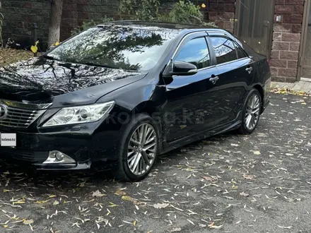 Toyota Camry 2014 года за 9 300 000 тг. в Алматы – фото 29