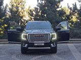 GMC Yukon 2023 года за 43 500 000 тг. в Алматы – фото 2