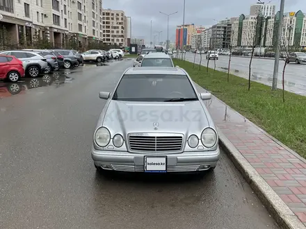 Mercedes-Benz E 280 1998 годаүшін3 500 000 тг. в Астана