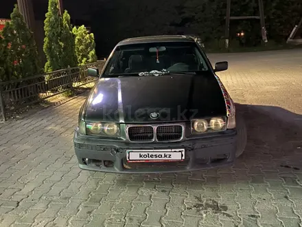BMW 318 1995 года за 900 000 тг. в Байтерек – фото 5