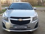 Chevrolet Cruze 2013 года за 4 100 000 тг. в Уральск – фото 2