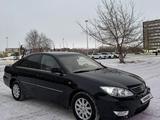 Toyota Camry 2005 годаүшін5 400 000 тг. в Актобе – фото 3