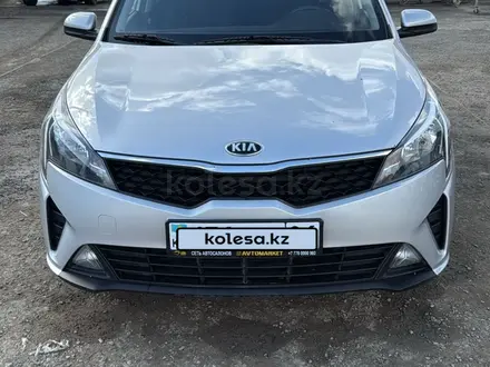 Kia Rio 2021 года за 7 200 000 тг. в Атырау