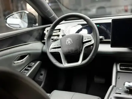BYD Qin L DM-i Leading 2025 года за 10 300 000 тг. в Атырау – фото 22