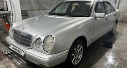 Mercedes-Benz E 230 1997 годаүшін1 950 000 тг. в Астана