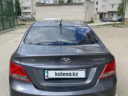 Hyundai Solaris 2015 года за 5 500 000 тг. в Актобе – фото 3