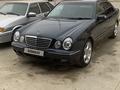 Mercedes-Benz E 240 2001 года за 5 000 000 тг. в Атырау – фото 9