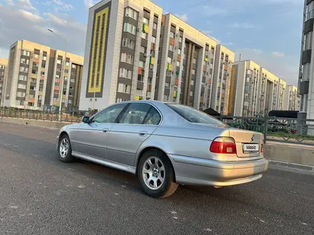 BMW 520 2001 года за 3 200 000 тг. в Шымкент – фото 14