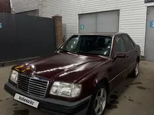 Mercedes-Benz E-Class, 1993