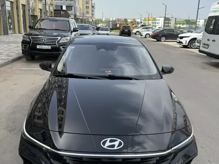 Hyundai Elantra 2024 года за 9 200 000 тг. в Алматы – фото 2
