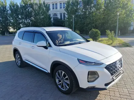 Hyundai Santa Fe 2019 года за 10 500 000 тг. в Алматы