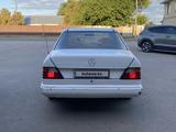Mercedes-Benz E 230 1988 года за 600 000 тг. в Тараз