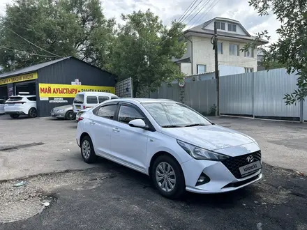 Hyundai Accent 2022 года за 8 500 000 тг. в Атырау