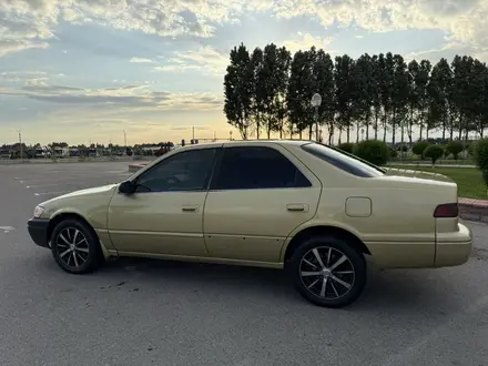 Toyota Camry 1997 года за 2 700 000 тг. в Жаркент – фото 3