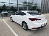 Hyundai Elantra 2020 года за 7 700 000 тг. в Актобе – фото 2