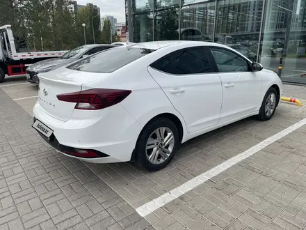 Hyundai Elantra 2020 года за 7 700 000 тг. в Актобе – фото 4