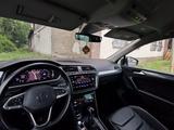 Volkswagen Tiguan 2021 года за 13 200 000 тг. в Алматы – фото 5