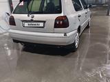 Volkswagen Golf 1997 годаfor2 500 000 тг. в Алматы – фото 4