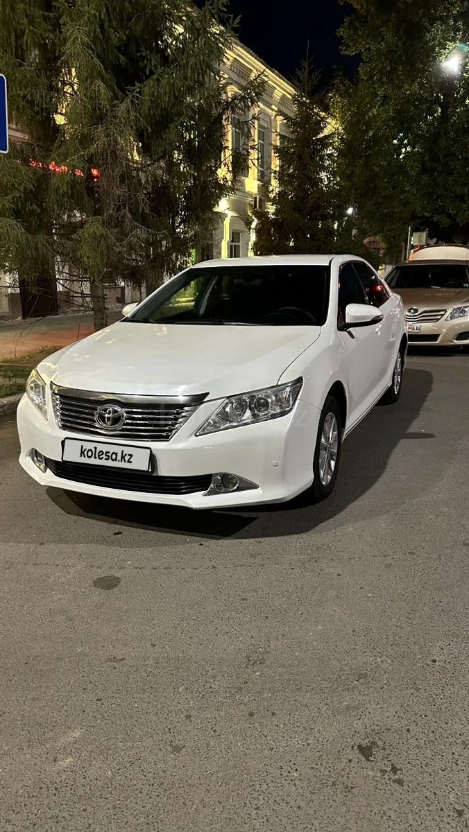 Toyota Camry 2014 г.