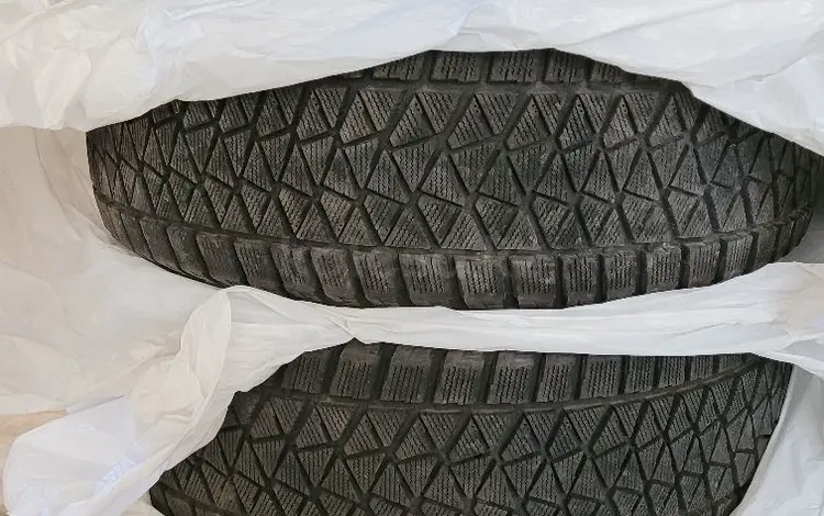 Комплект зимних шин 235/55 R18for100 000 тг. в Алматы