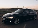 BMW 330 2017 годаүшін7 990 000 тг. в Актобе – фото 2