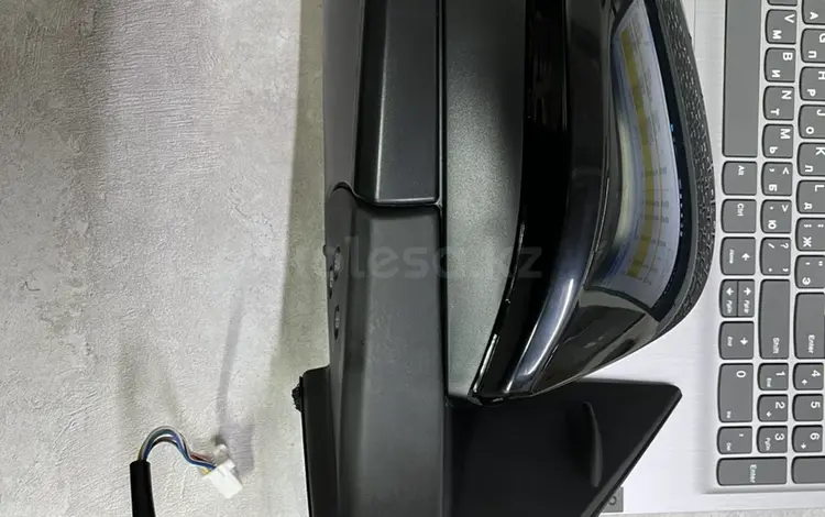 Зеркало на Toyota Highlander за 25 000 тг. в Алматы
