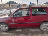 Volkswagen Golf 1994 года за 600 000 тг. в Кордай – фото 3
