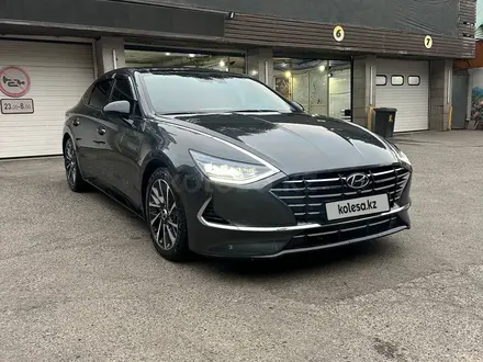 Hyundai Sonata 2022 года за 12 300 000 тг. в Алматы