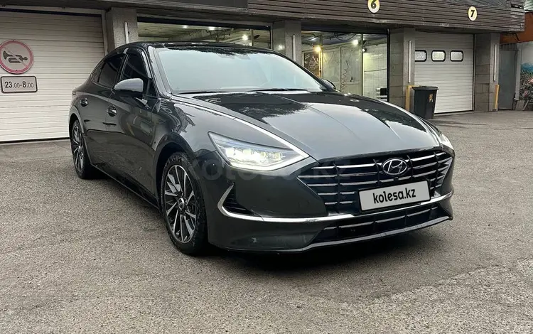 Hyundai Sonata 2022 годаүшін12 300 000 тг. в Алматы