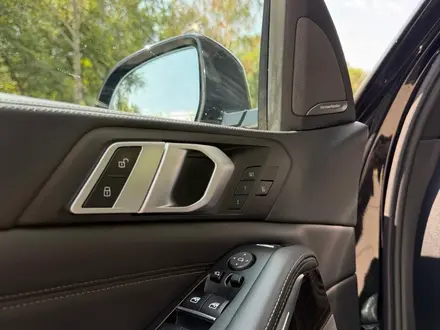 BMW X5 2018 года за 28 500 000 тг. в Алматы – фото 13