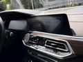 BMW X5 2018 года за 28 500 000 тг. в Алматы – фото 14