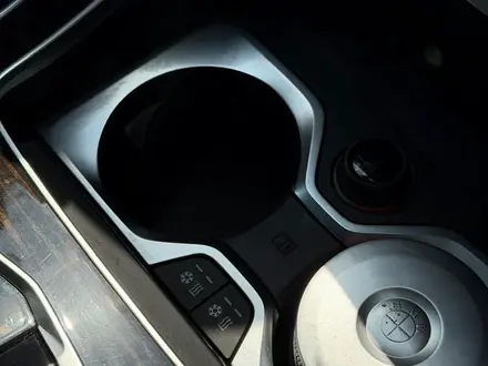 BMW X5 2018 года за 28 500 000 тг. в Алматы – фото 22