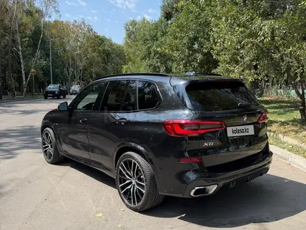 BMW X5 2018 года за 28 500 000 тг. в Алматы – фото 5