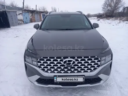 Hyundai Santa Fe 2022 года за 13 500 000 тг. в Караганда – фото 2