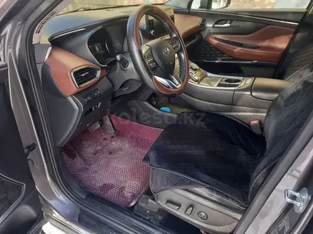 Hyundai Santa Fe 2022 года за 13 500 000 тг. в Караганда – фото 8