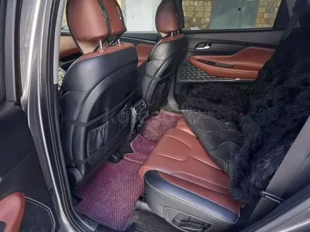 Hyundai Santa Fe 2022 года за 13 500 000 тг. в Караганда – фото 10