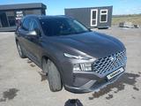 Hyundai Santa Fe 2022 годаүшін12 800 000 тг. в Караганда