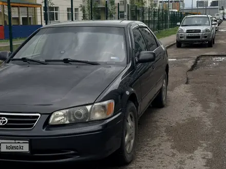 Toyota Camry 2000 года за 3 100 000 тг. в Алматы