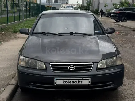 Toyota Camry 2000 года за 3 100 000 тг. в Алматы – фото 4