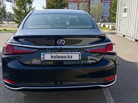 Lexus ES 300h 2020 года за 25 000 000 тг. в Алматы – фото 4