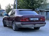Mercedes-Benz E 230 1996 года за 2 850 000 тг. в Сатпаев – фото 5