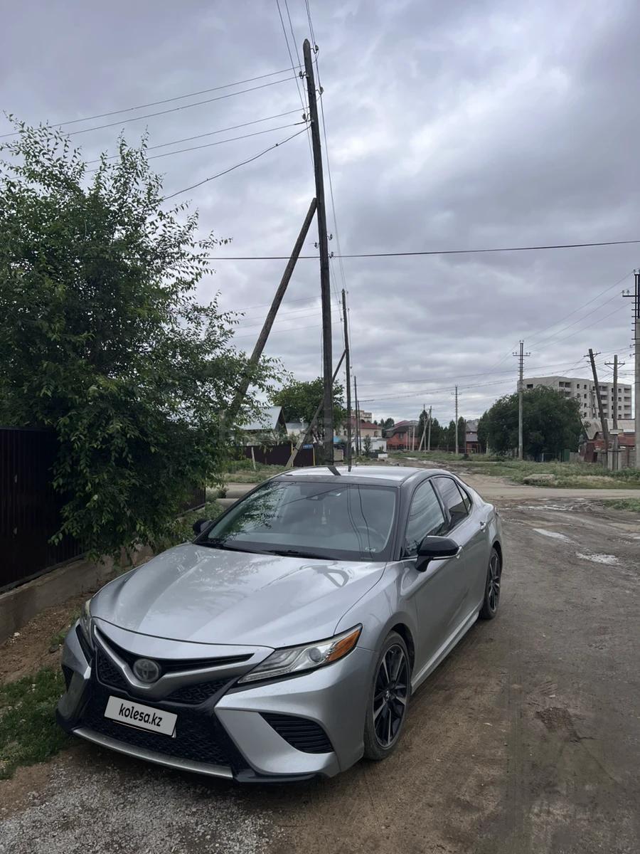 Toyota Camry 2019 г.