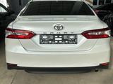 Toyota Camry 2021 года за 11 650 000 тг. в Костанай – фото 5