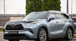 Toyota Highlander Luxe 2020 года за 25 690 000 тг. в Алматы – фото 2