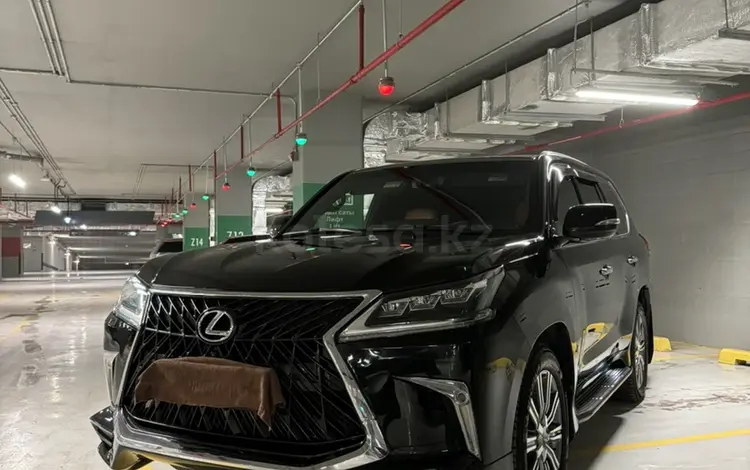 Lexus LX 570 2016 года за 48 500 000 тг. в Астана