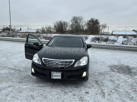 Toyota Crown 2010 года за 7 800 000 тг. в Семей