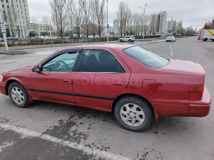 Toyota Camry 1999 года за 2 800 000 тг. в Астана