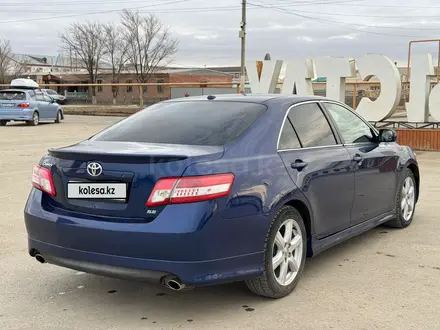 Toyota Camry 2010 года за 4 350 000 тг. в Атырау – фото 12